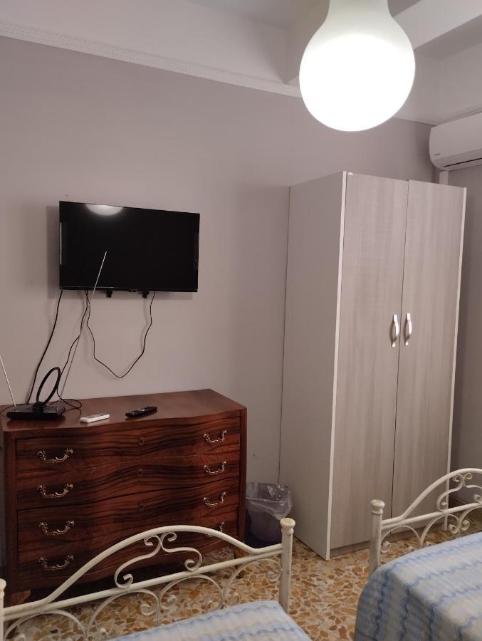 Bed and Breakfast La Darsena à Crotone Extérieur photo