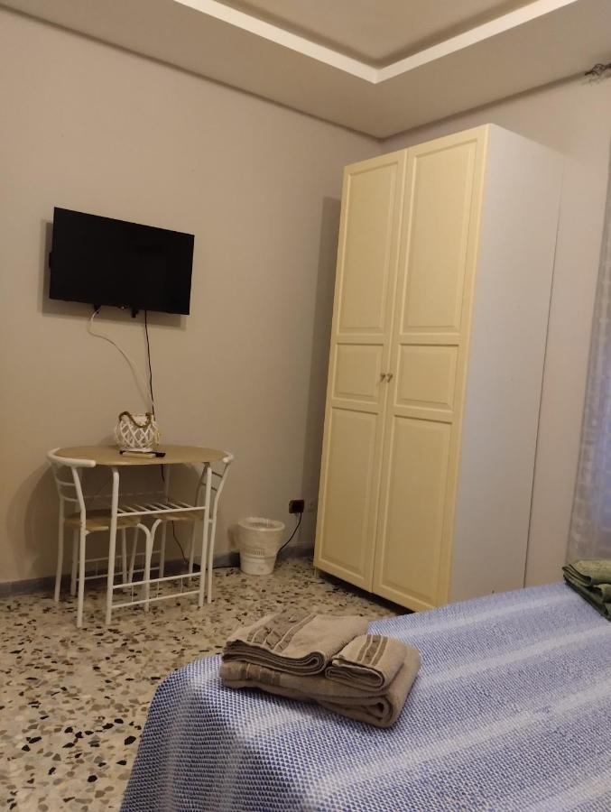 Bed and Breakfast La Darsena à Crotone Extérieur photo